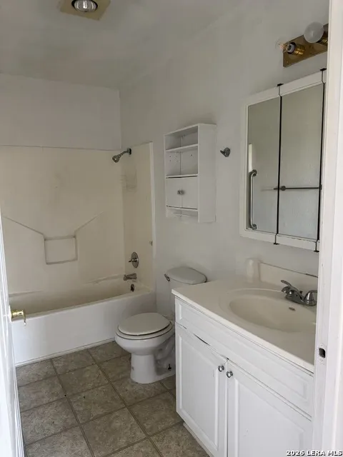 112 San Antonio Street Runge, TX 78151