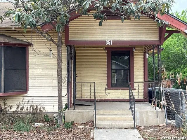 351 Barrett San Antonio, TX 78225