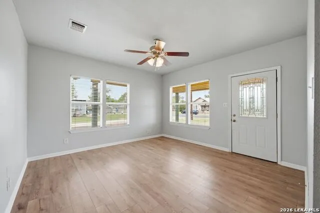 604 Schneider Poth, TX 78147