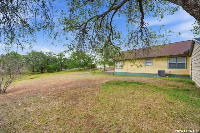 604 Schneider Poth, TX 78147