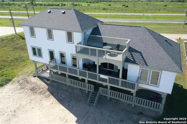 11835 Sunbather Ln Galveston, TX 77554