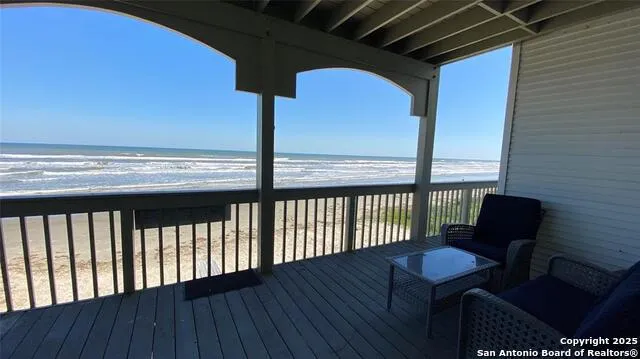 11835 Sunbather Ln Galveston, TX 77554