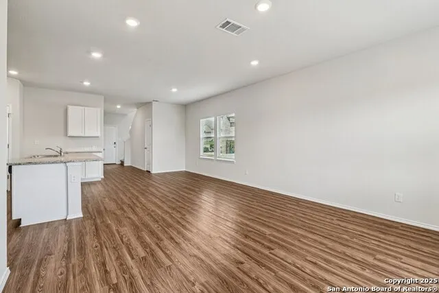 4006 Bay Leaf Von Ormy, TX 78073