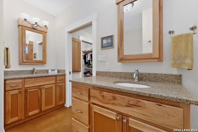 3263 Palomino Spgs Bandera, TX 78003