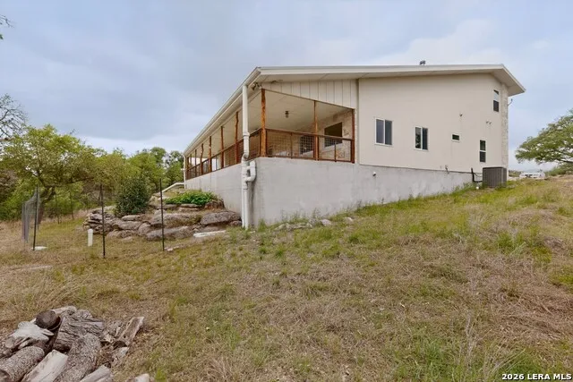 3263 Palomino Spgs Bandera, TX 78003
