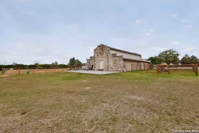 3263 Palomino Spgs Bandera, TX 78003