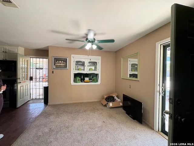 403 11th Carrizo Springs, TX 78834