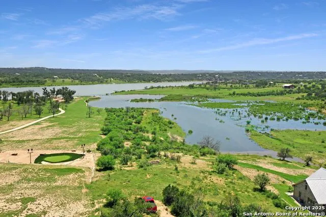281 chimney cove Marble Falls, TX 78654