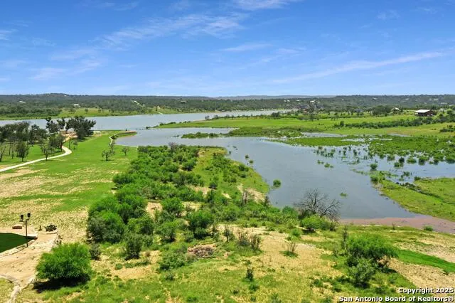 281 chimney cove Marble Falls, TX 78654