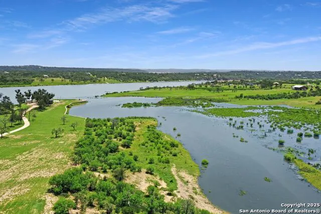 281 chimney cove Marble Falls, TX 78654