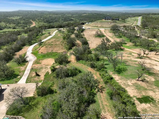 281 chimney cove Marble Falls, TX 78654