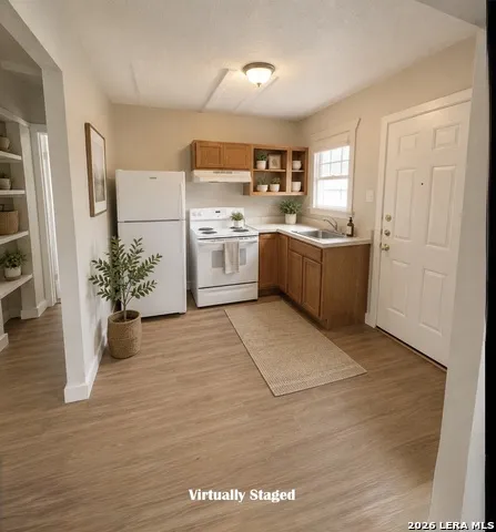 904 C ST Unit 2 Floresville, TX 78114