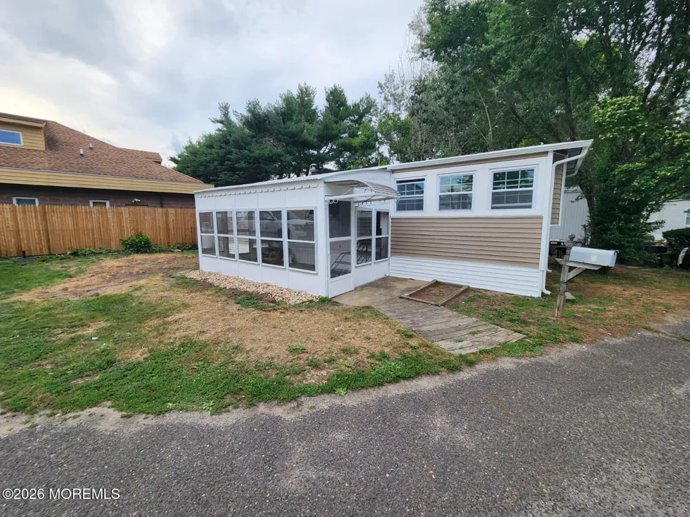 6 Pinewood Trail Brick, NJ 08724