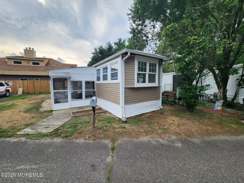 6 Pinewood Trail Brick, NJ 08724