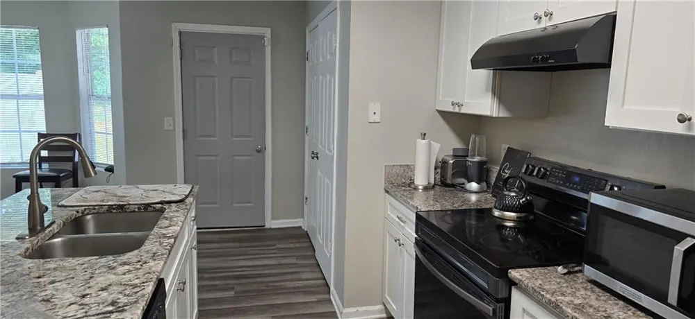 1314 Hollenbeck Lane Riverdale, GA 30296