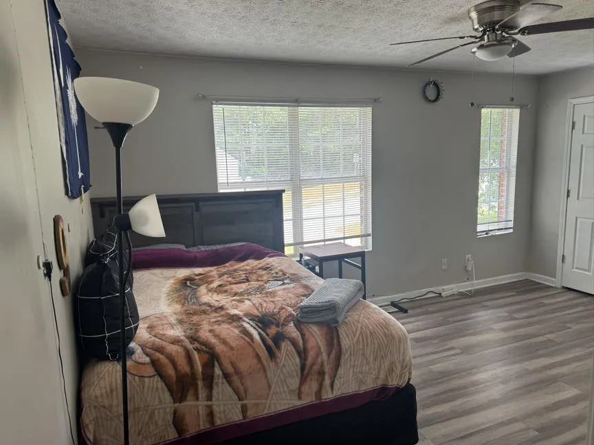1314 Hollenbeck Lane Riverdale, GA 30296