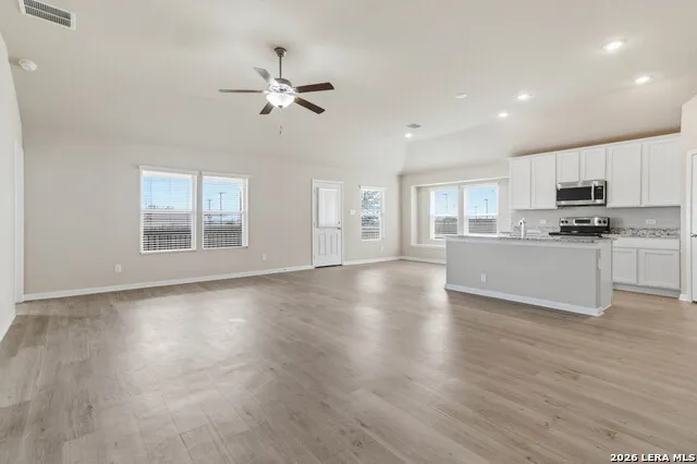 2961 Greenbriar Seguin, TX 78155