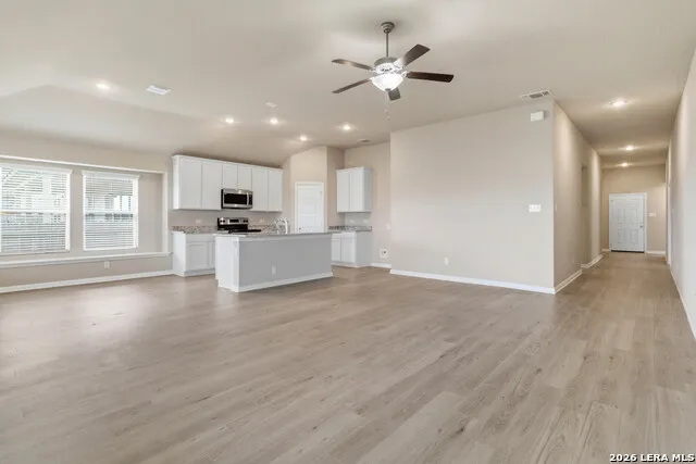 2961 Greenbriar Seguin, TX 78155