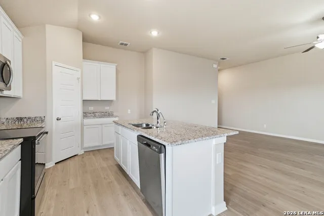 2961 Greenbriar Seguin, TX 78155