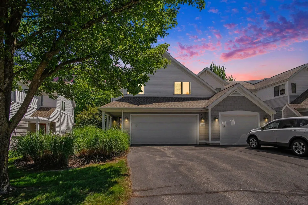 850 Pinnacle Run Drive SE Grand Rapids Charter Township, MI 49546