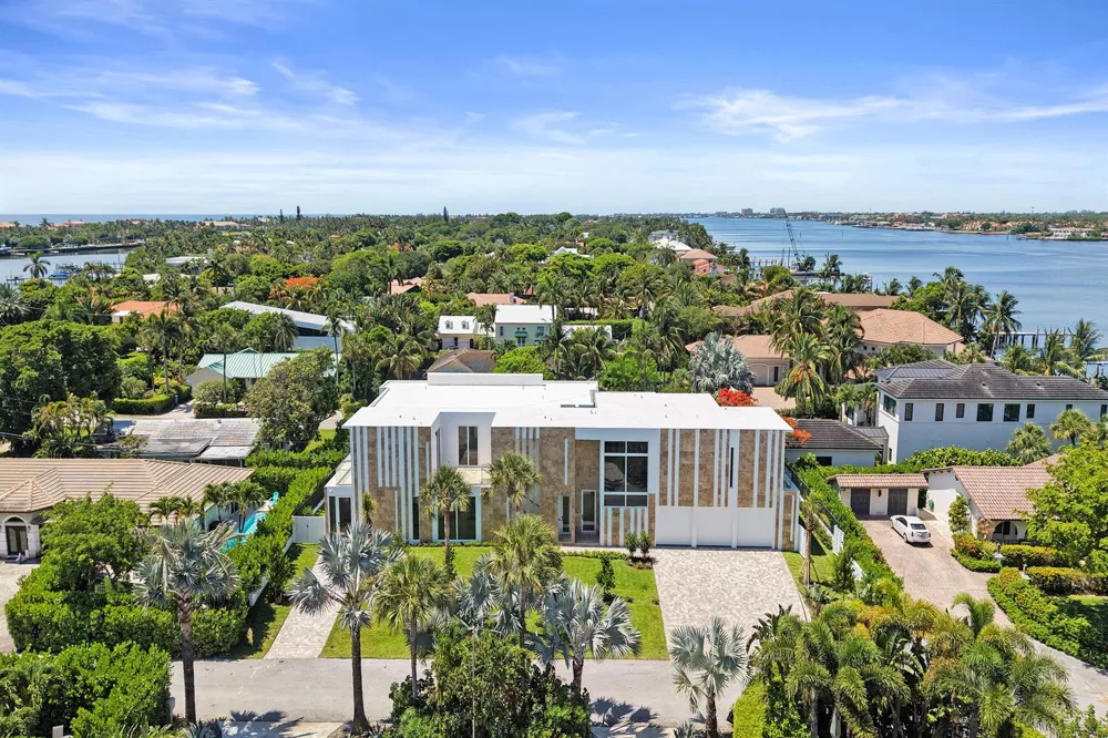 824 W Marbella Lane Lantana, FL 33462