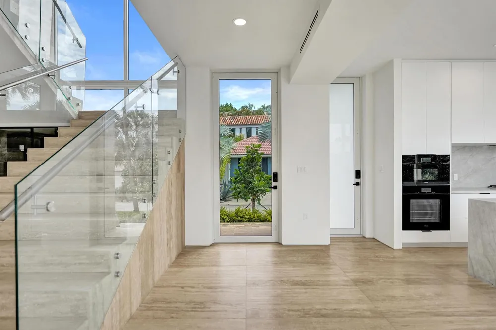 824 W Marbella Lane Lantana, FL 33462