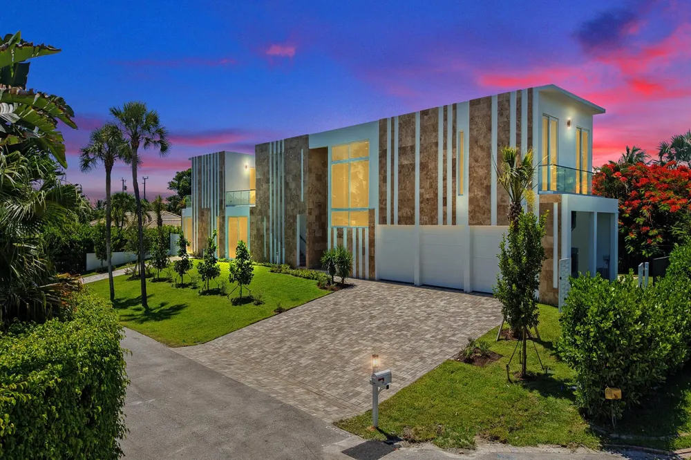 824 W Marbella Lane Lantana, FL 33462