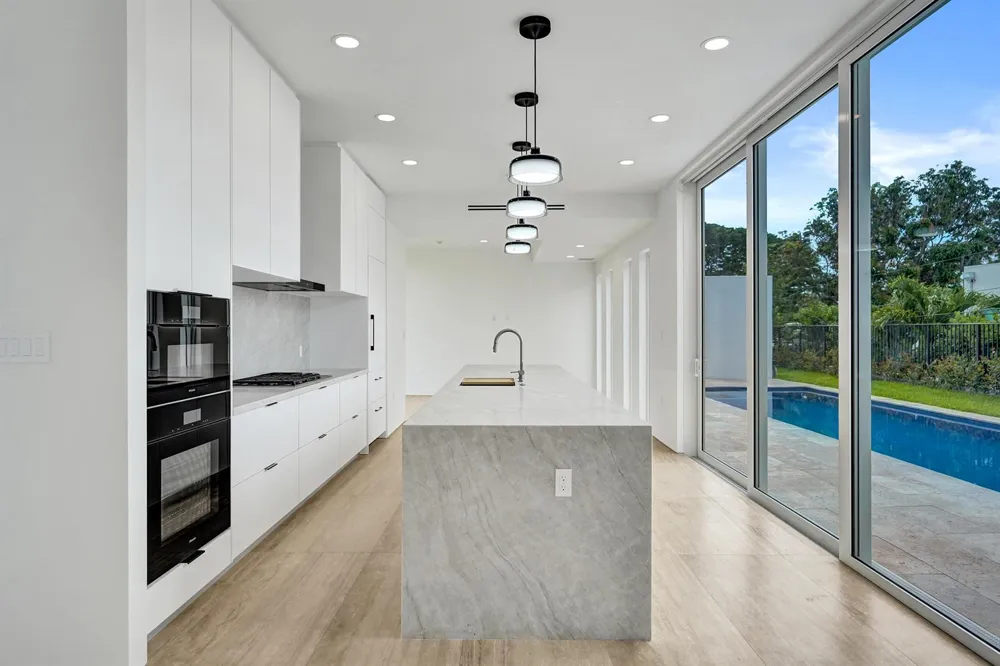 824 W Marbella Lane Lantana, FL 33462