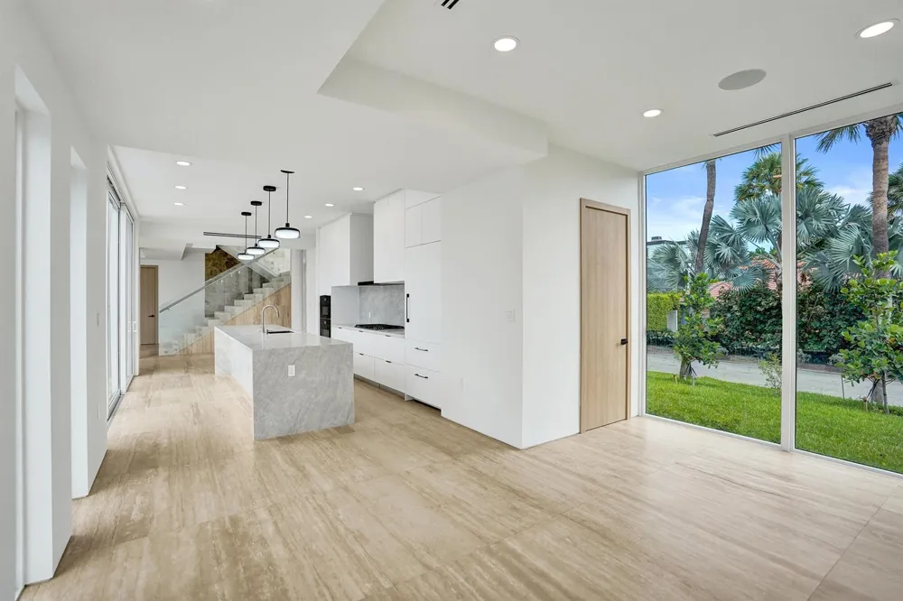 824 W Marbella Lane Lantana, FL 33462