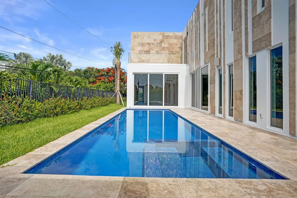 824 W Marbella Lane Lantana, FL 33462