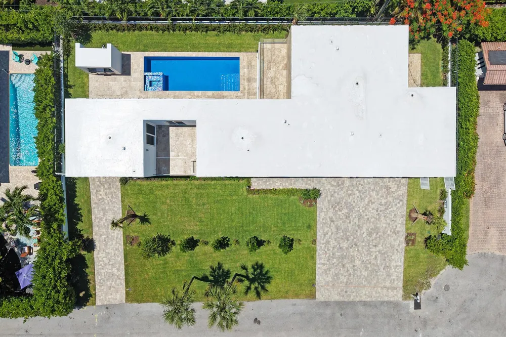824 W Marbella Lane Lantana, FL 33462