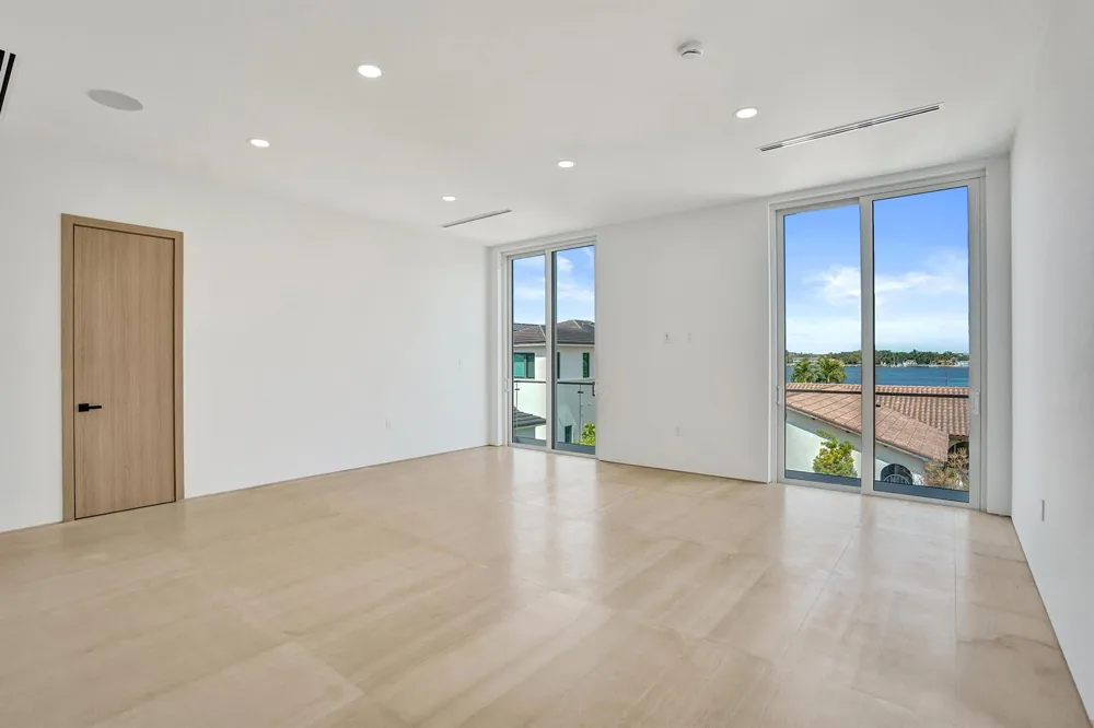 824 W Marbella Lane Lantana, FL 33462