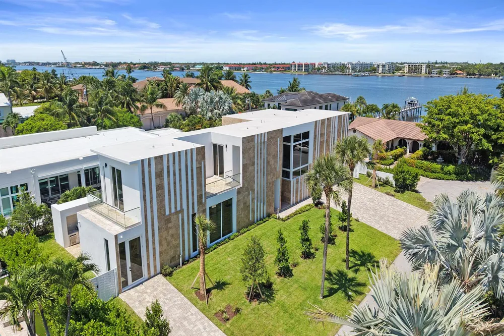 824 W Marbella Lane Lantana, FL 33462