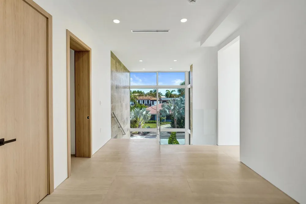 824 W Marbella Lane Lantana, FL 33462