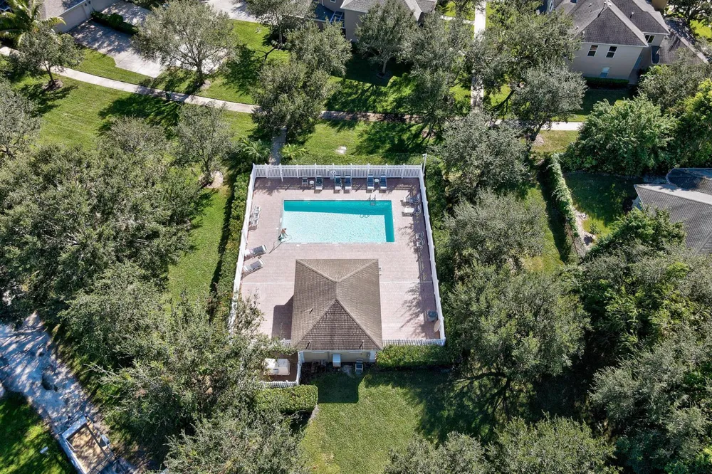 1660 Pointe W Way Vero Beach, FL 32966