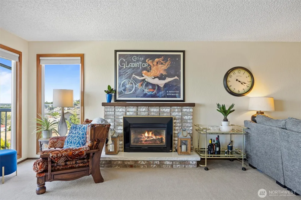 703 S 48th Avenue West Richland, WA 99353