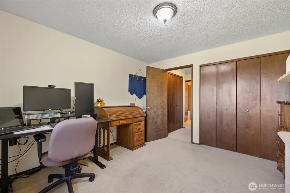 703 S 48th Avenue West Richland, WA 99353