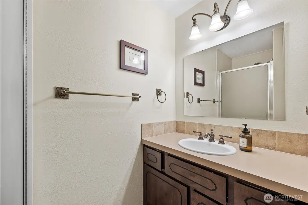 703 S 48th Avenue West Richland, WA 99353