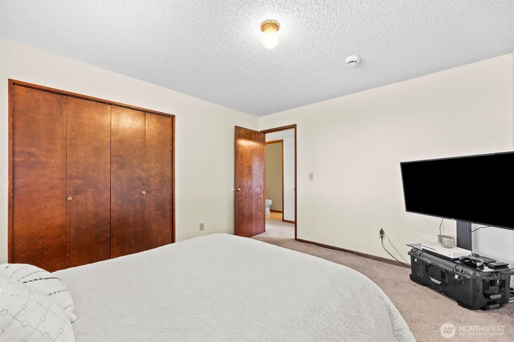 703 S 48th Avenue West Richland, WA 99353
