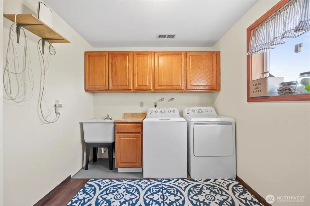 703 S 48th Avenue West Richland, WA 99353