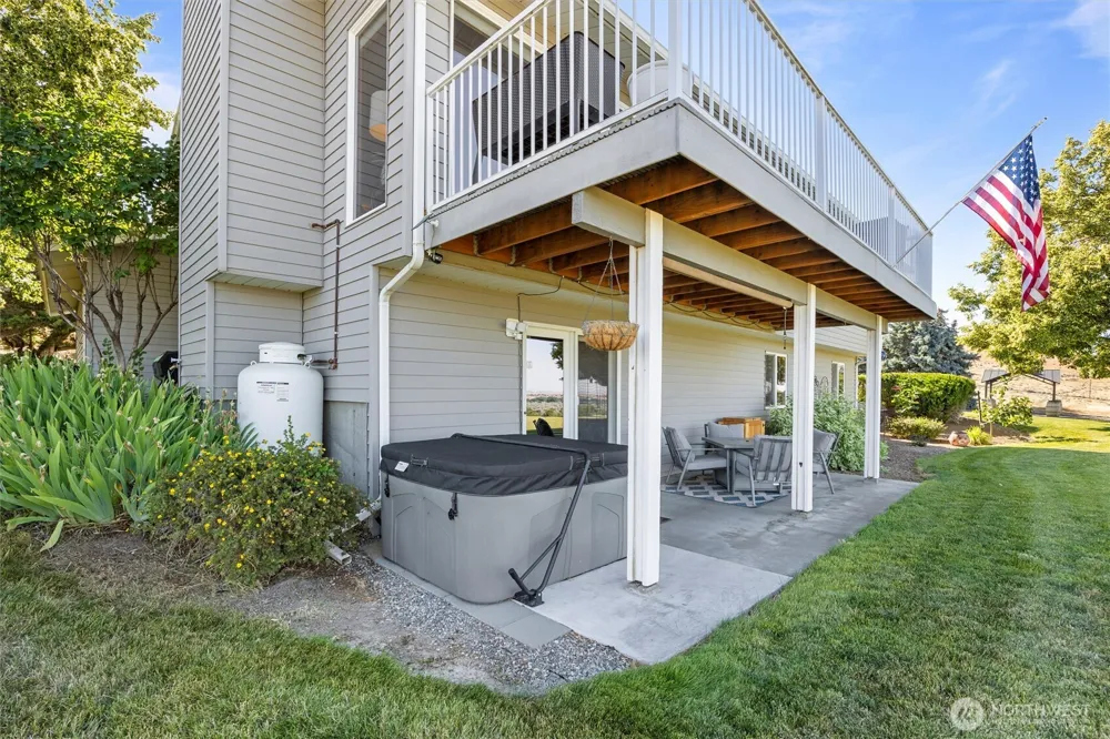 703 S 48th Avenue West Richland, WA 99353
