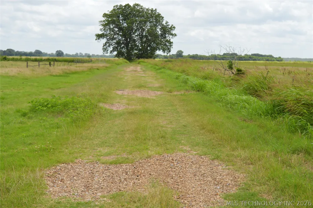 64 S Highway 109 Hugo, OK 74743