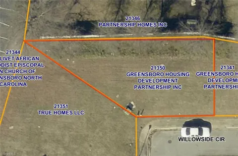9 Willowside Circle