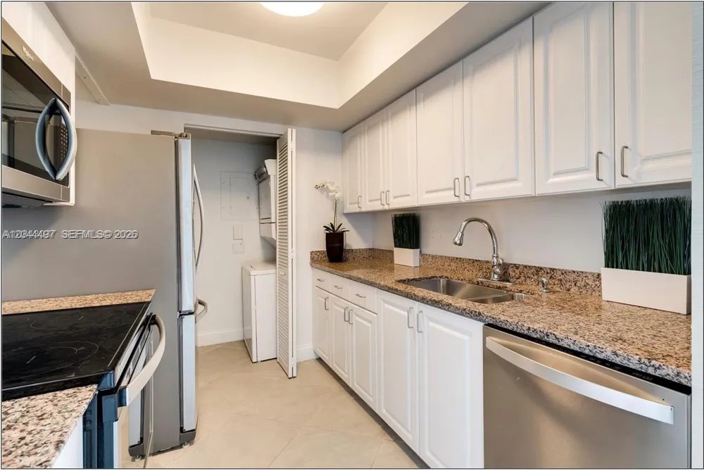 90 Alton Rd #1207 Miami Beach, FL 33139