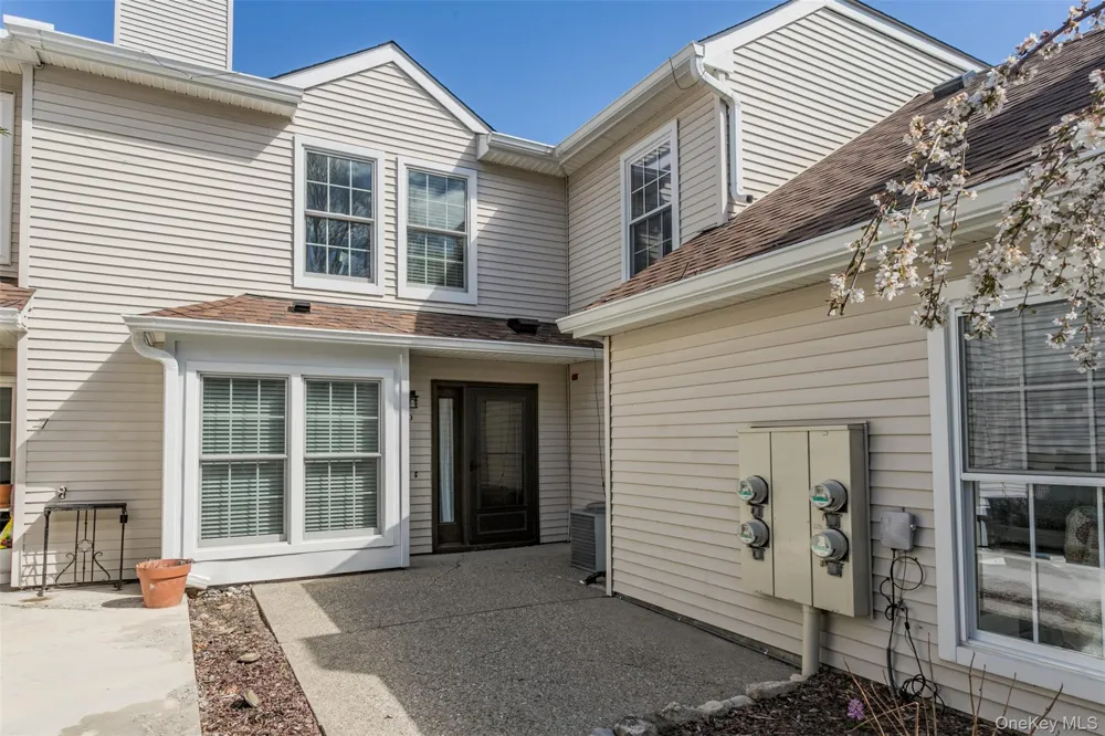 9 Olde Wagon Road Warwick, NY 10990