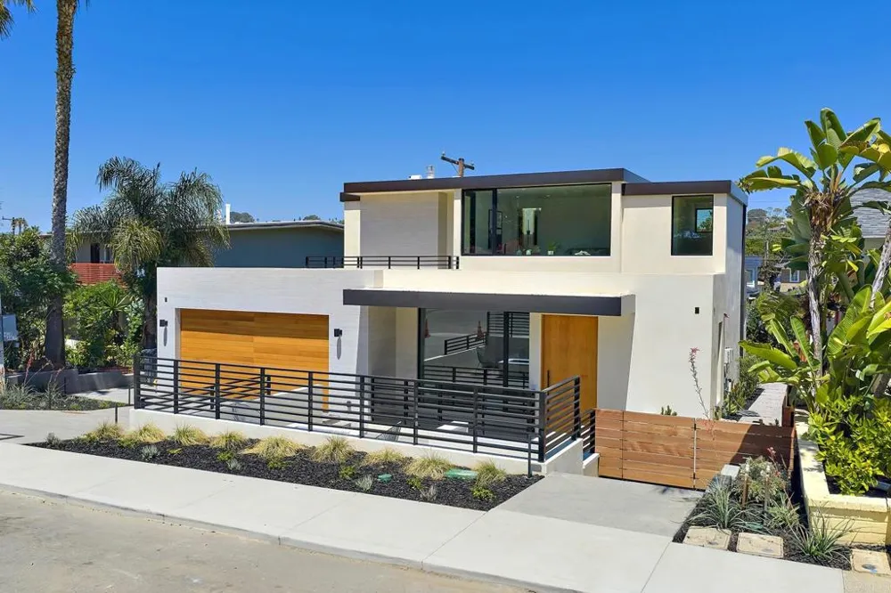 228 Helix Solana Beach, CA 92075