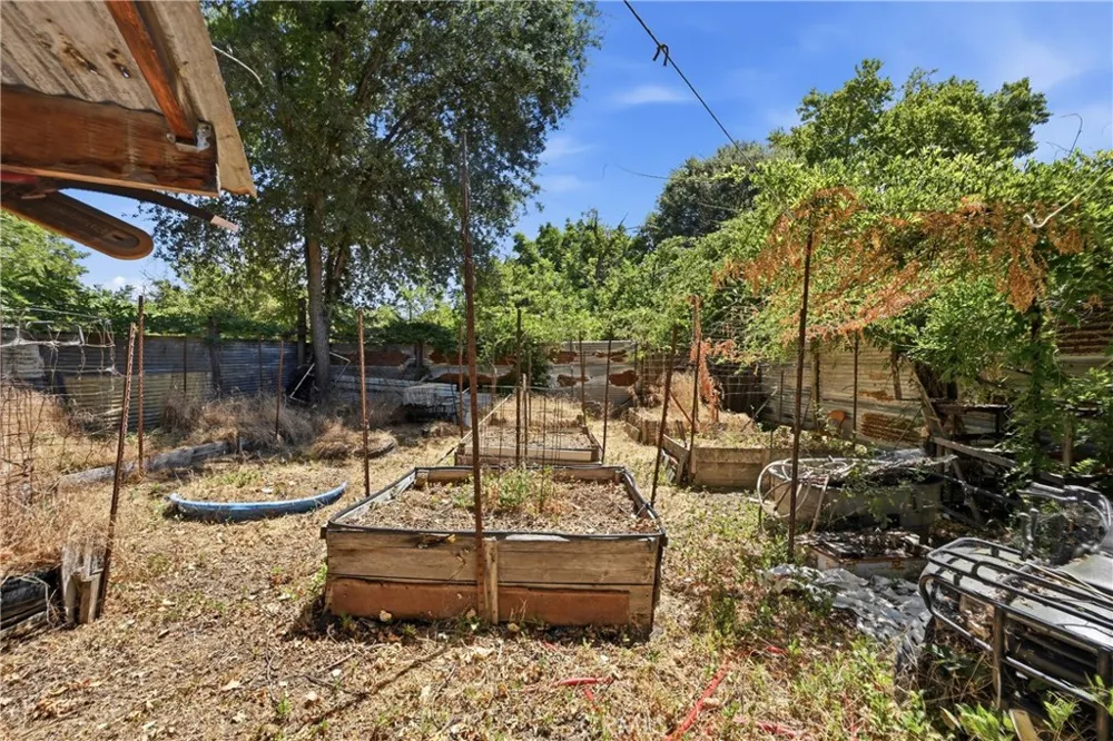 422 1st Upper Lake, CA 95485