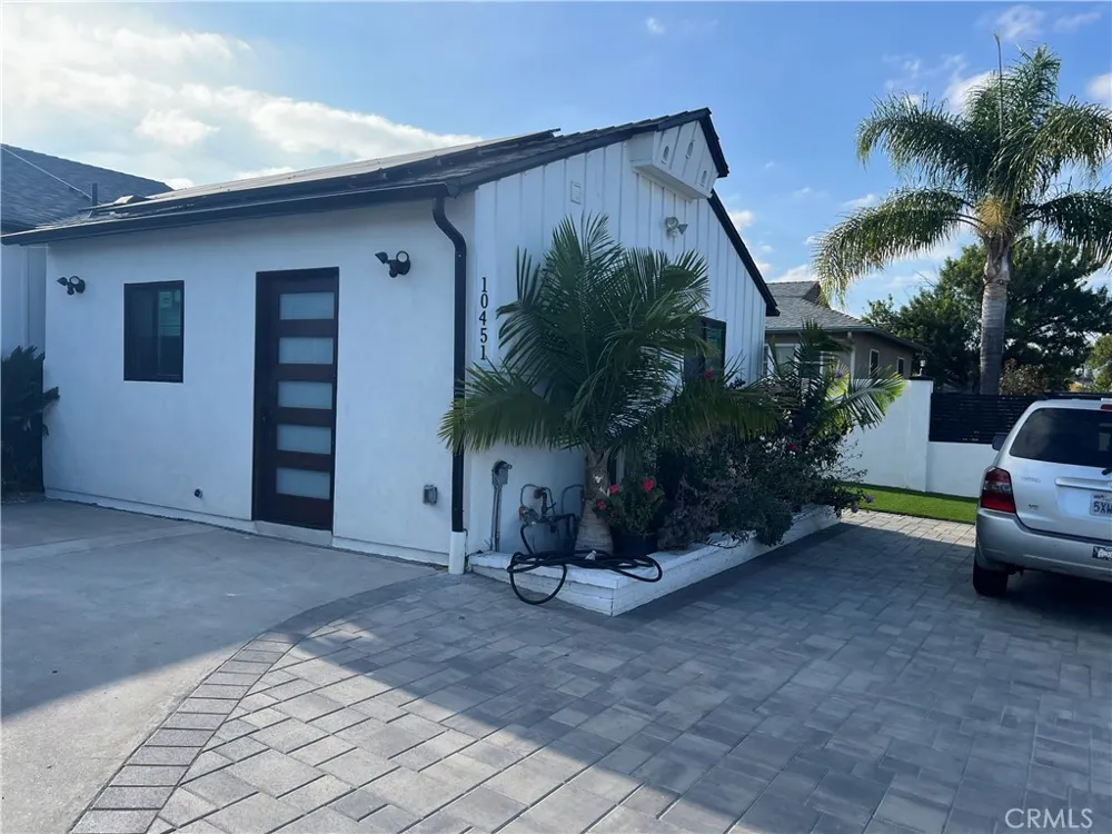 10451 Marklein Avenue San Fernando, CA 91345