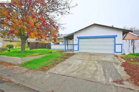 854 Finch WAY