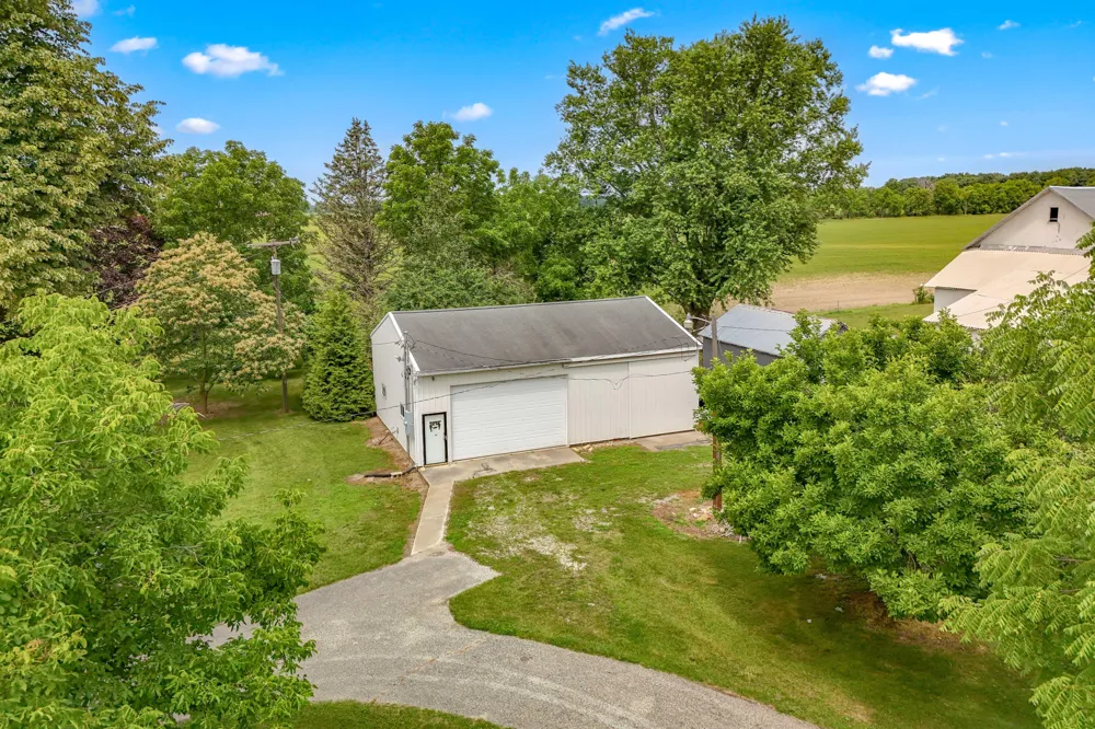 7980 E Territorial Road Waldron, MI 49288